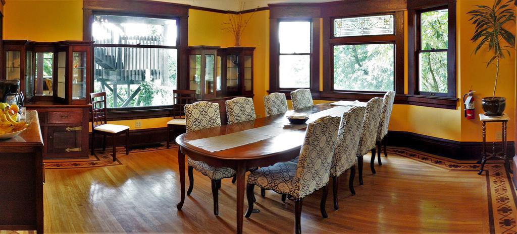Evermore Guesthouse Портленд Экстерьер фото